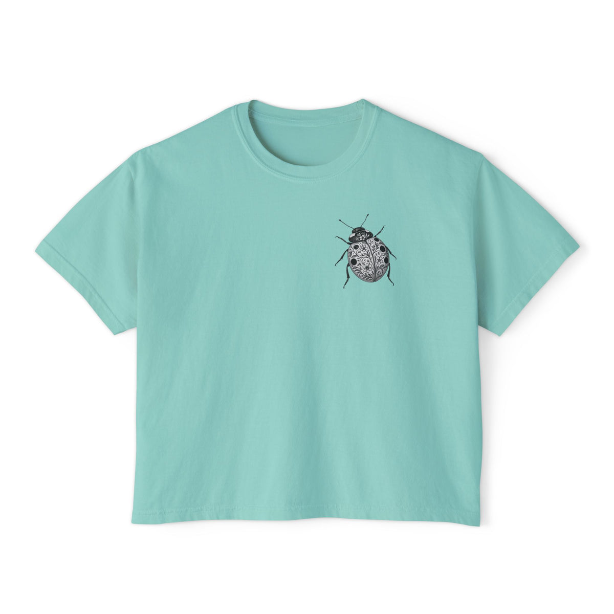 Ladybug pocket illustration boxy crop tee