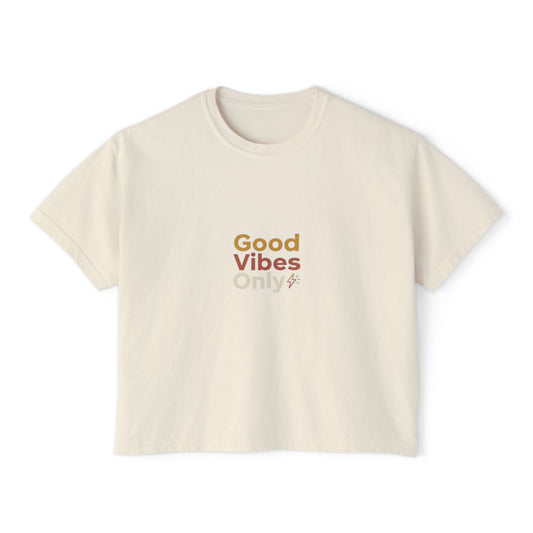 Good Vibes Only boxy tee, close-up of chest graphic
